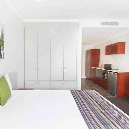 Hotel Abode Narrabundah Camberra Exterior foto