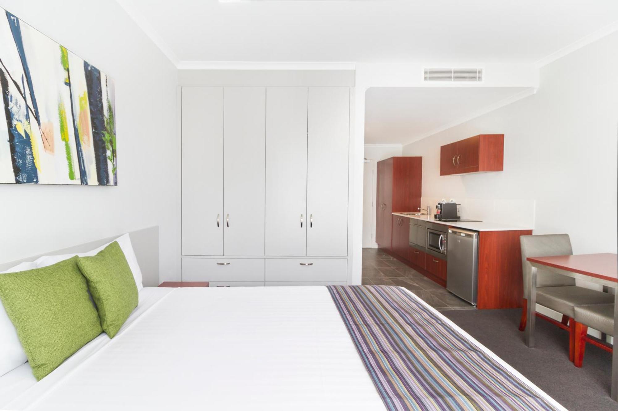 Hotel Abode Narrabundah Camberra Exterior foto