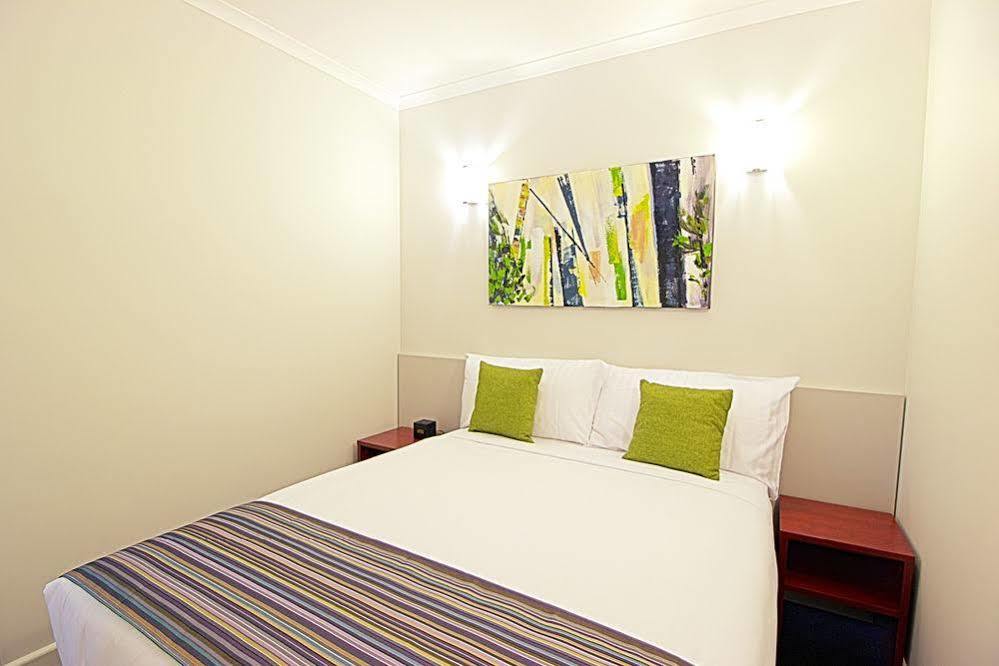 Hotel Abode Narrabundah Camberra Exterior foto